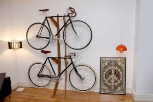 Настенное хранение велосипеда
