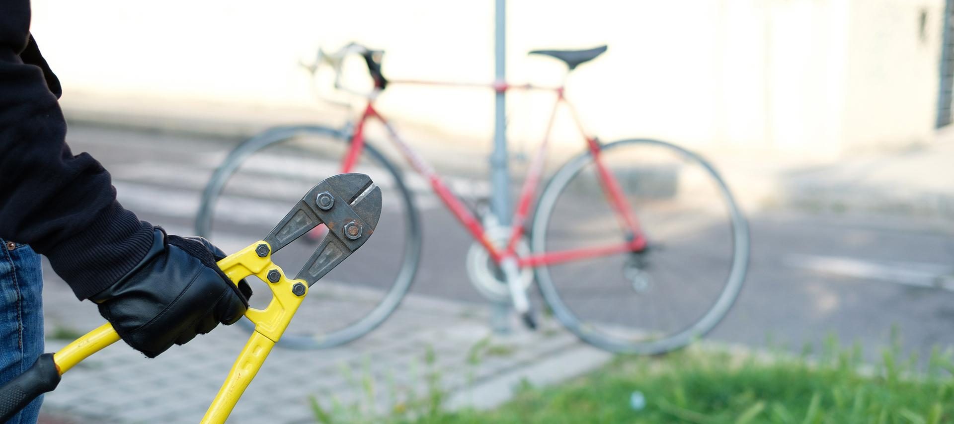 Защита для двухколесного друга: обзор велосипедных замков.